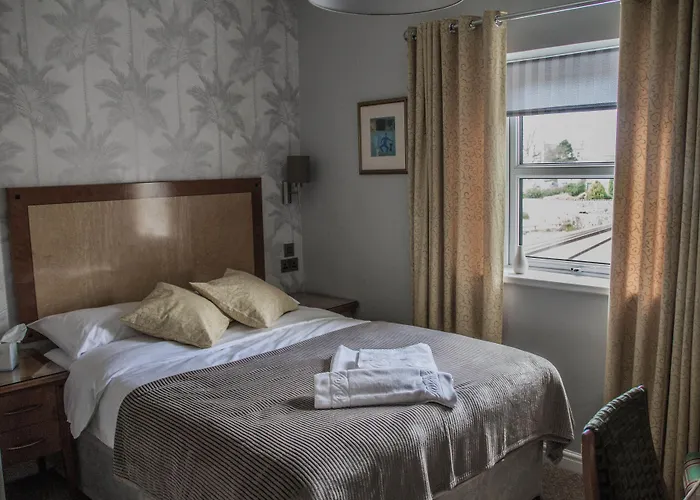 The Lion And The Lamb Seascale